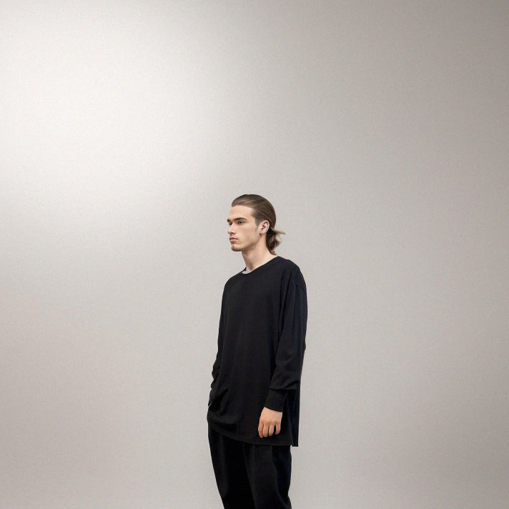 vandalist-illusion-long-pullover-top